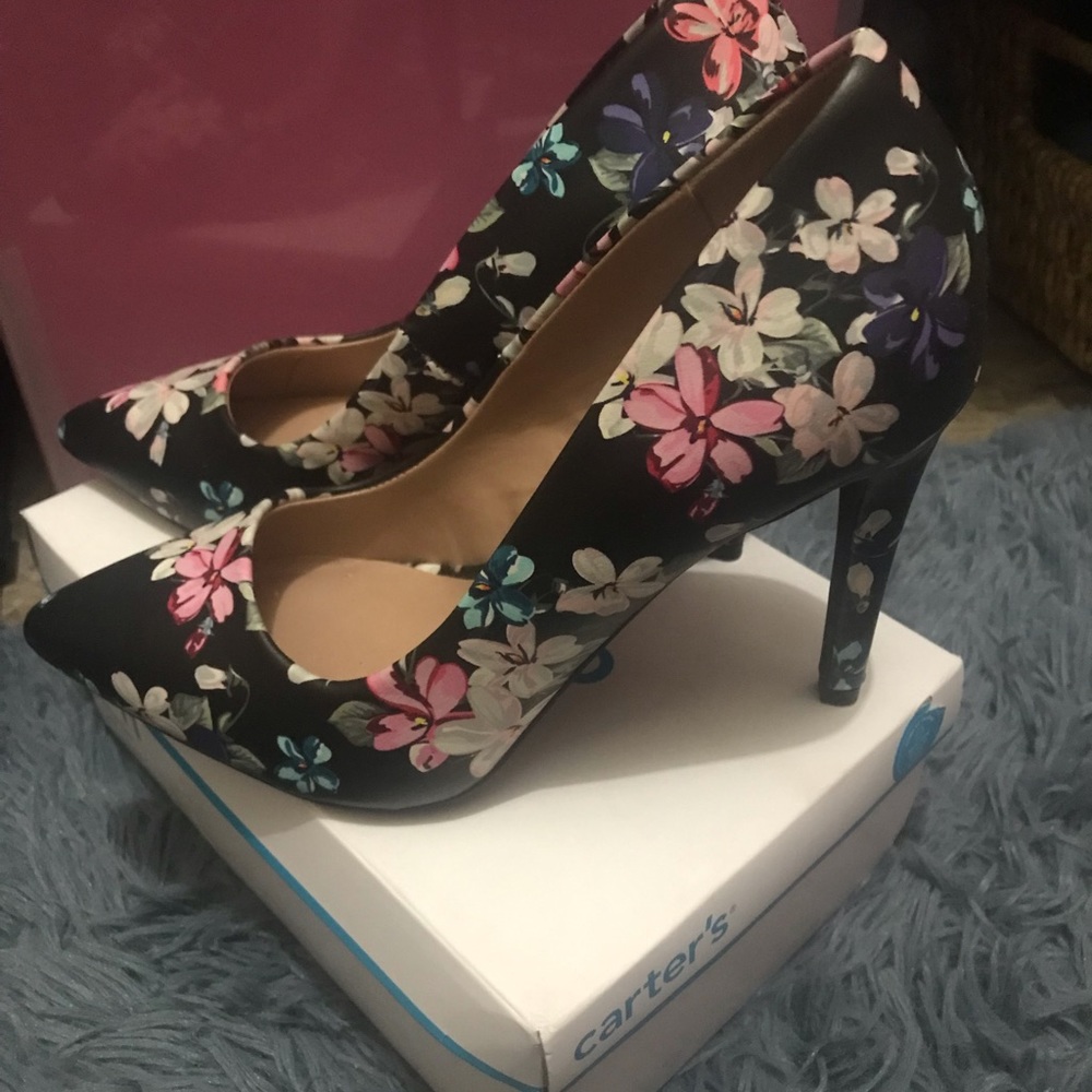 Size 5 vegan shoes
